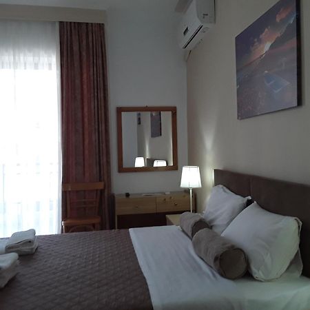 Hause Zorbas Aparthotel Paralia Dionysiou Bilik gambar
