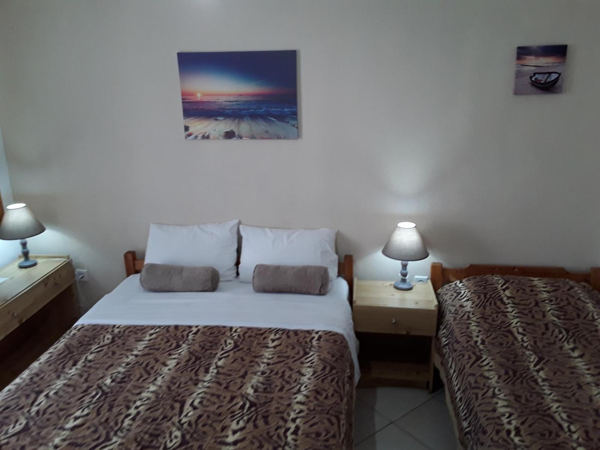 Hause Zorbas Aparthotel Paralia Dionysiou Bilik gambar