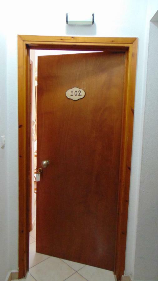 Hause Zorbas Aparthotel Paralia Dionysiou Bilik gambar